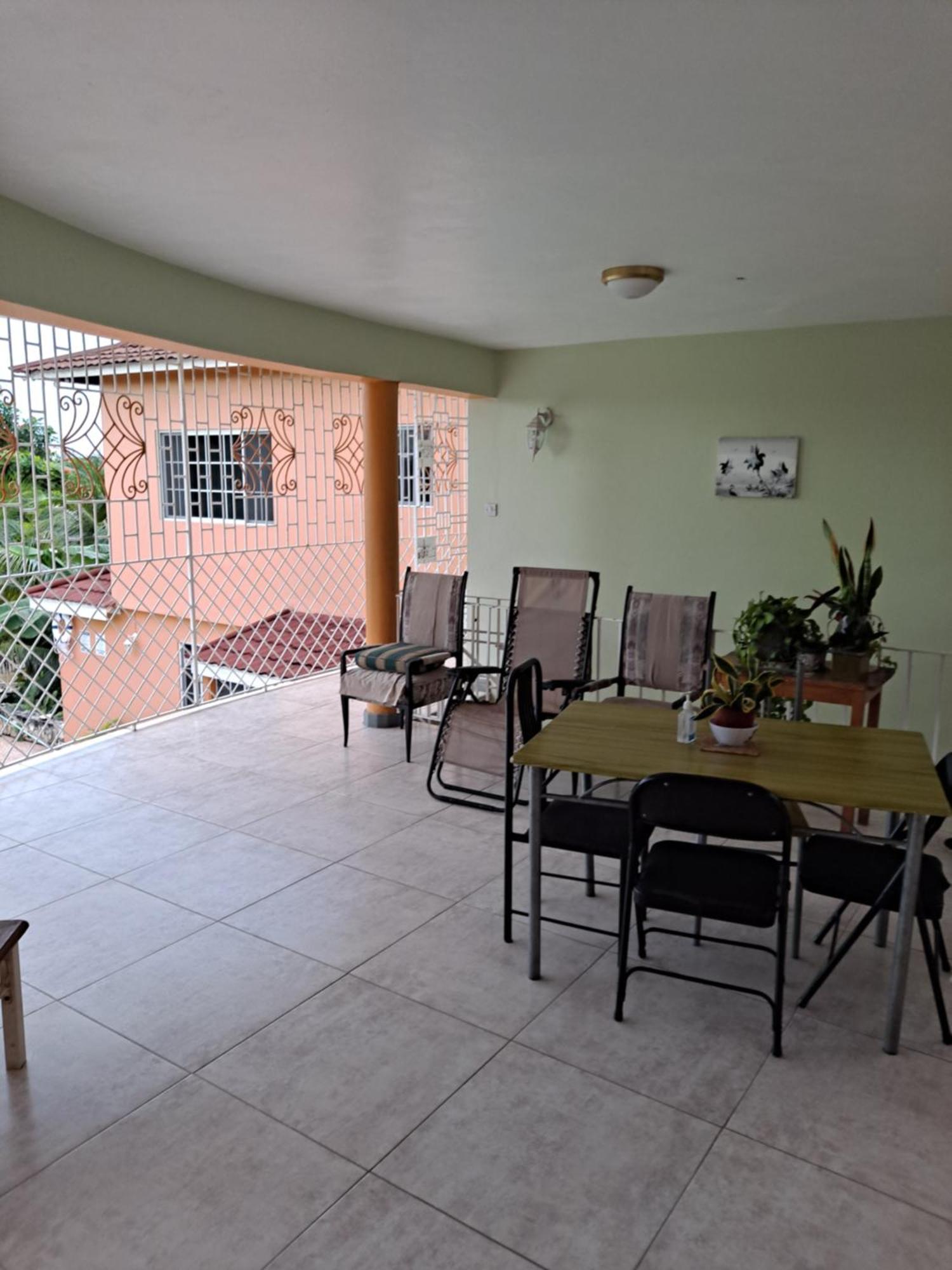 Guest house Chaudhry House Montego Bays- 2nd Floor