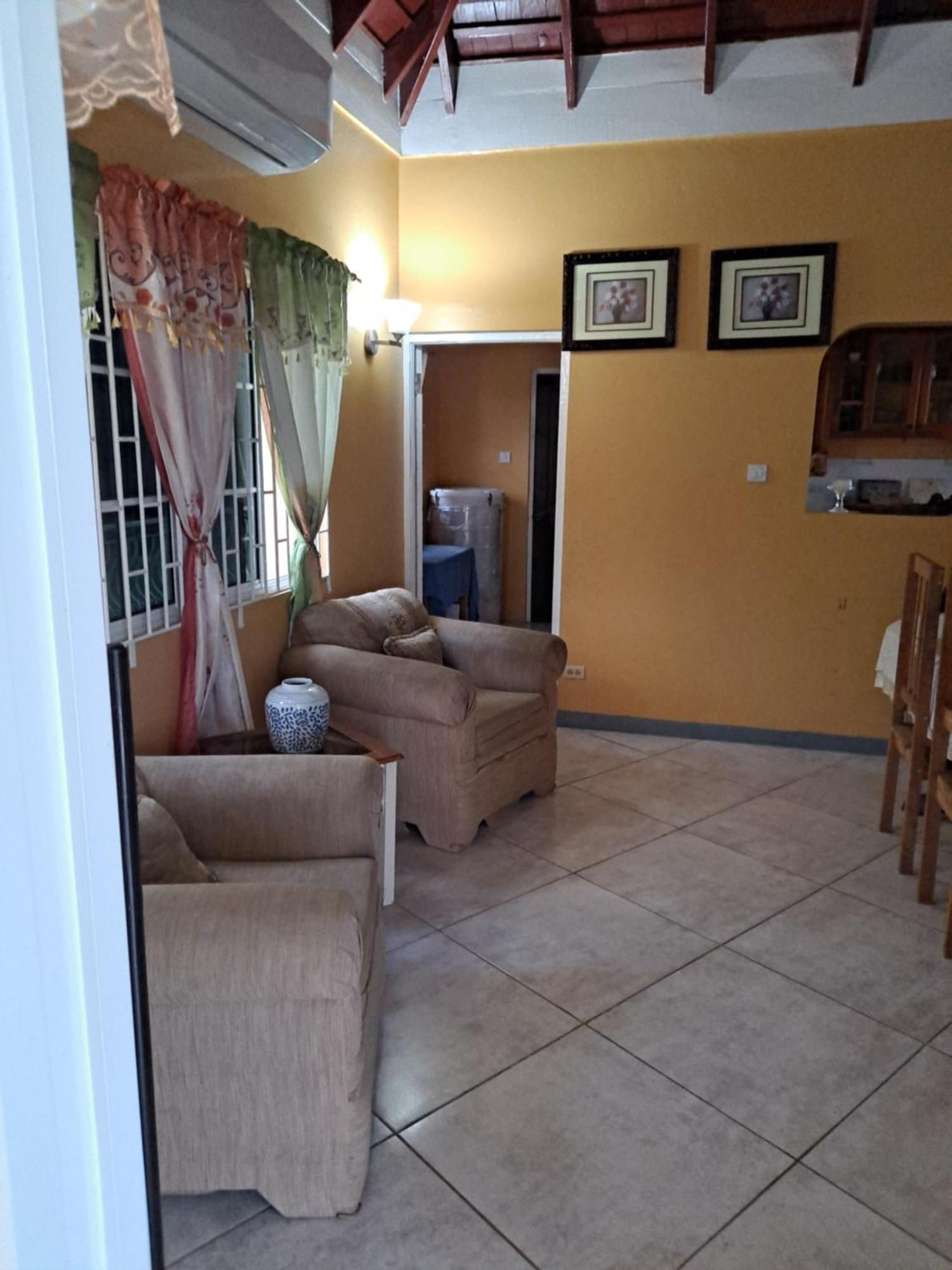Guest house Chaudhry House Montego Bays- 2nd Floor Montego Bay