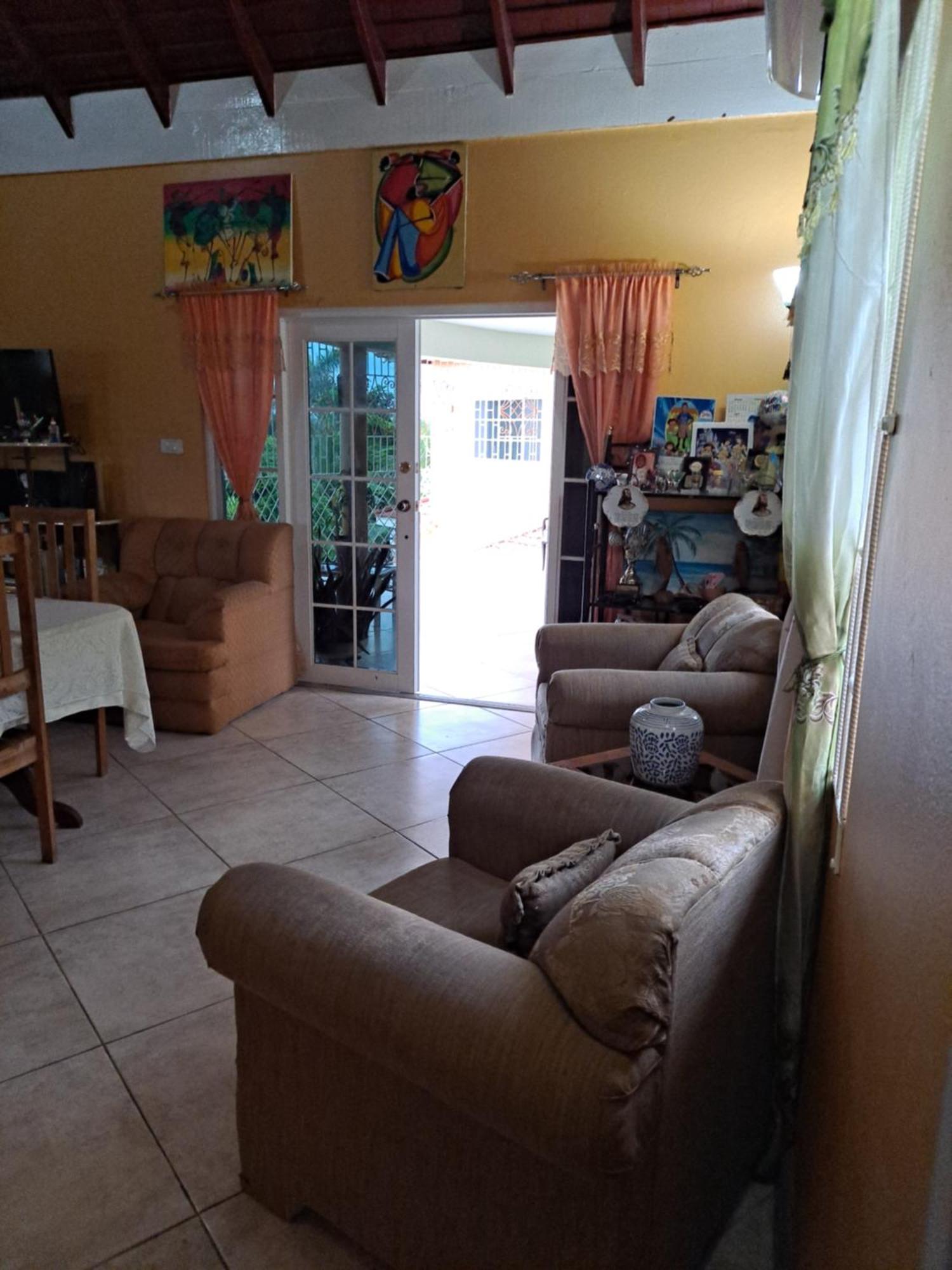 Chaudhry House Montego Bays- 2nd Floor Guest house