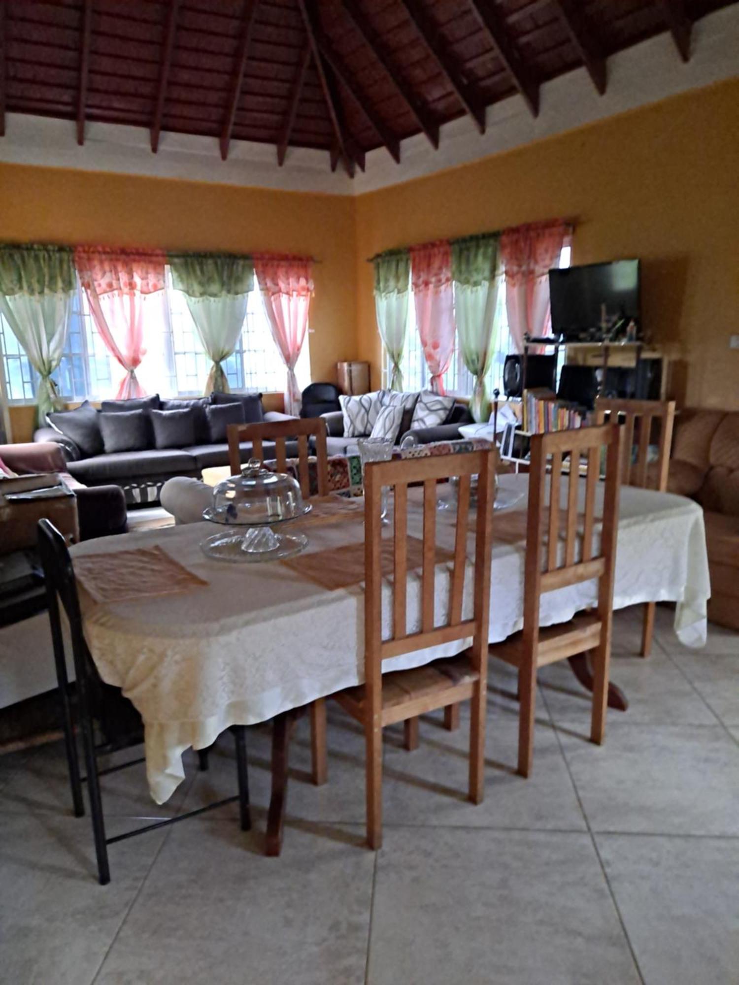 Guest house Chaudhry House Montego Bays- 2nd Floor *