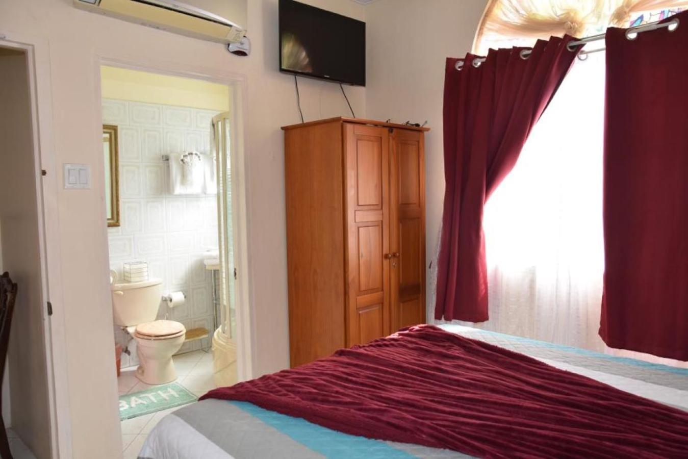 Aileen Palm Cove Ja Guest house Ocho Rios