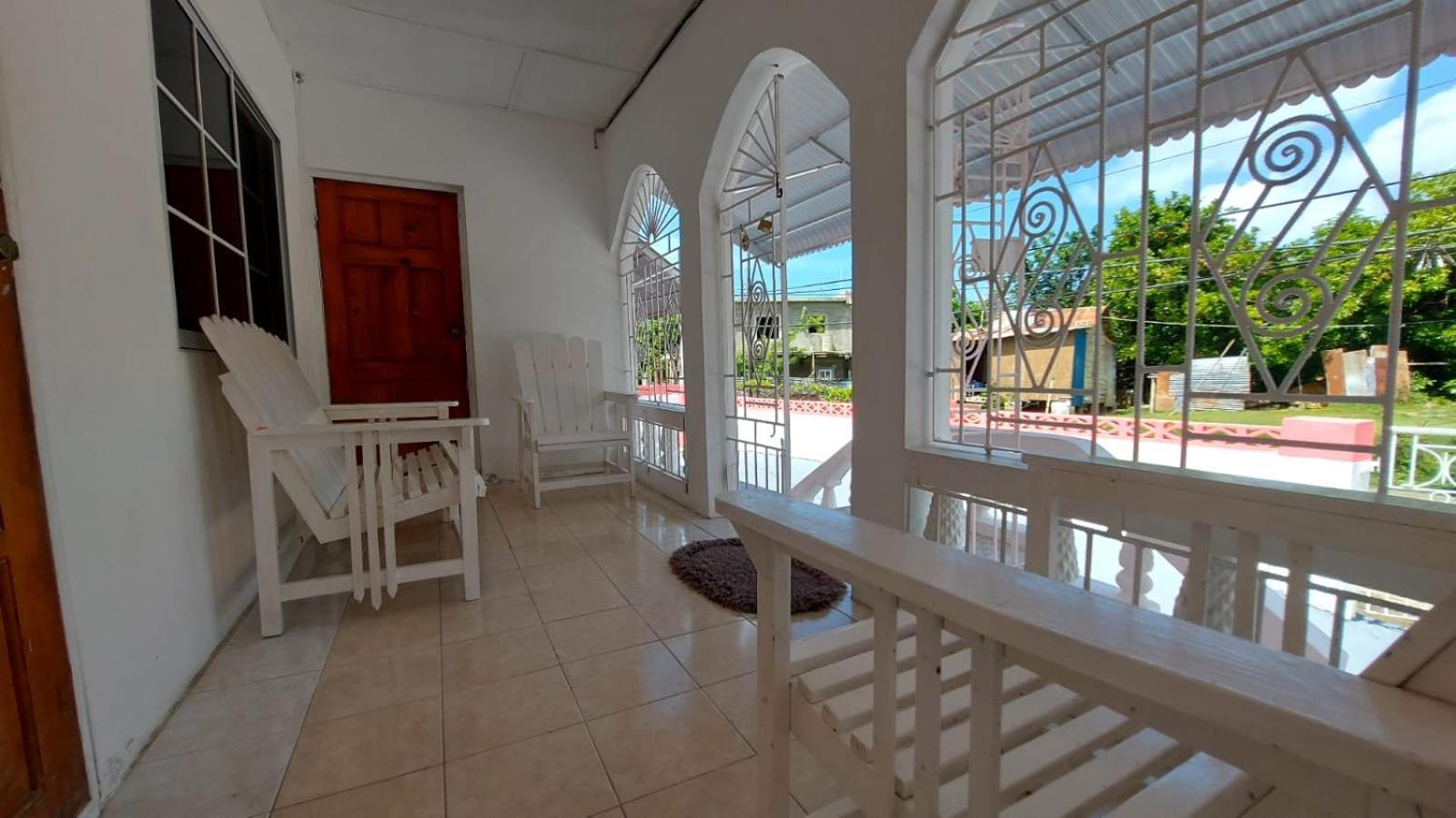 In St Thomas Jamaica Clifton