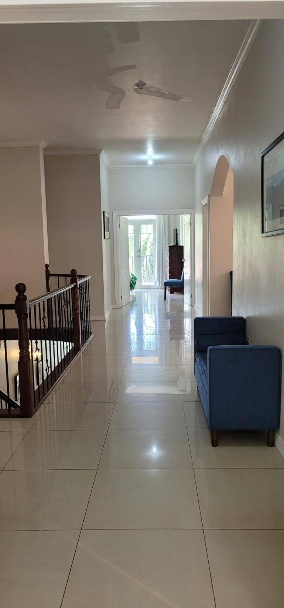 Apartment The Opal