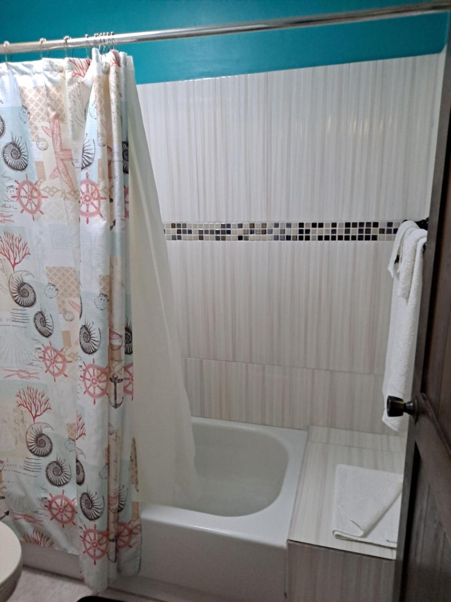 Guest house Chaudhry House Montego Bays- 2nd Floor