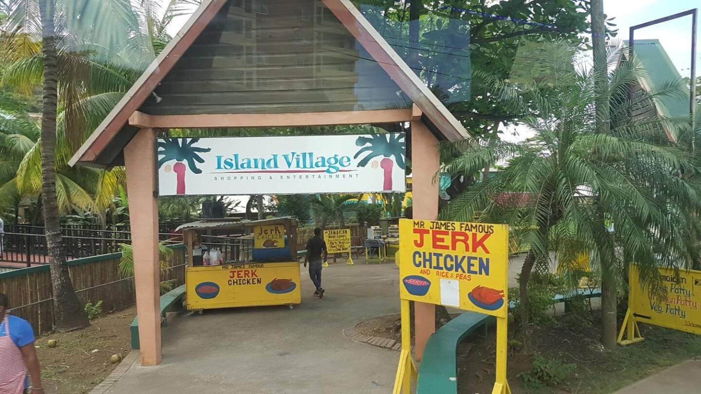Aparthotel Fisherman's Point Beach-front Condomania Ocho Rios