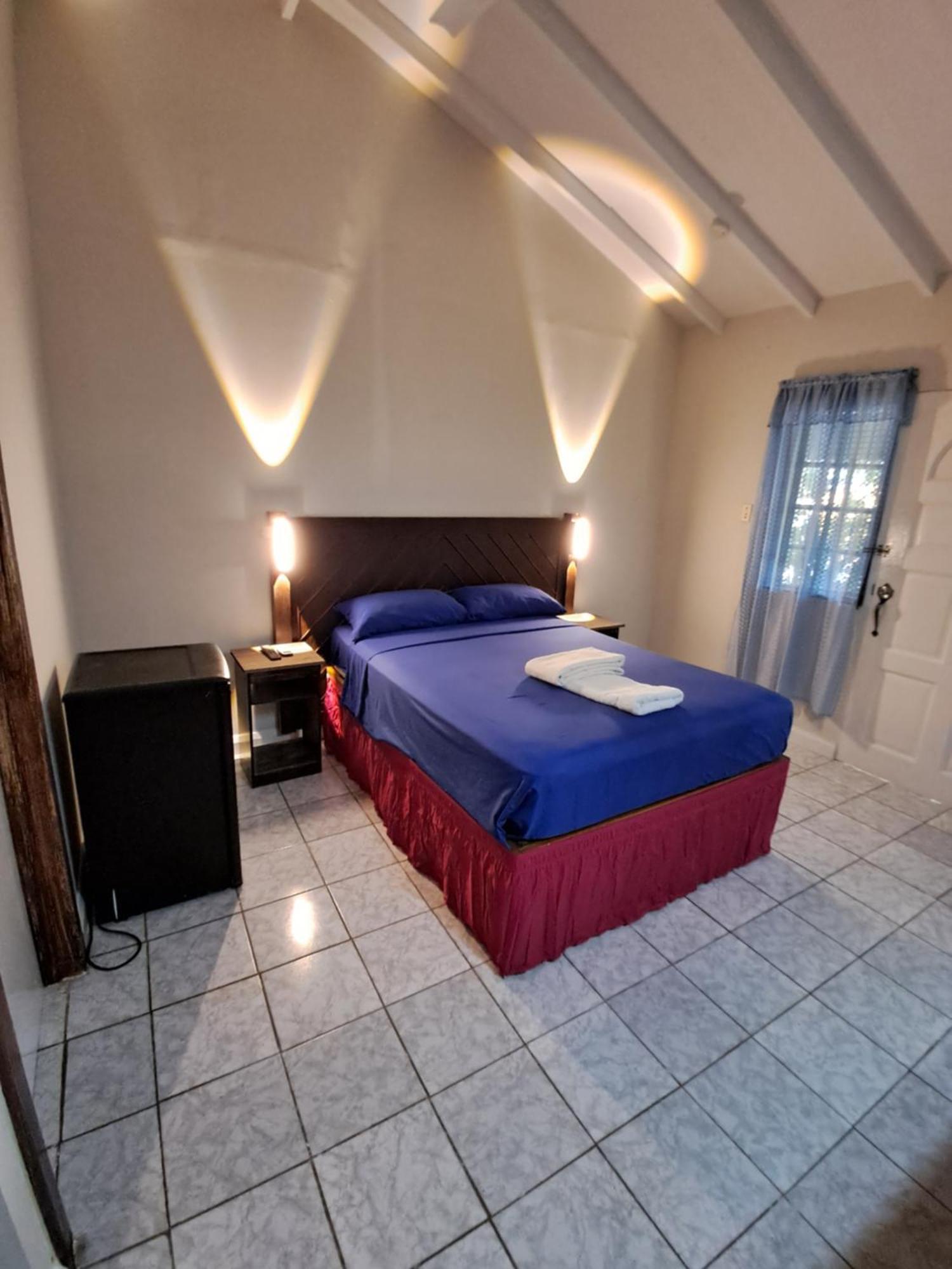 Mom's Place 4* Negril