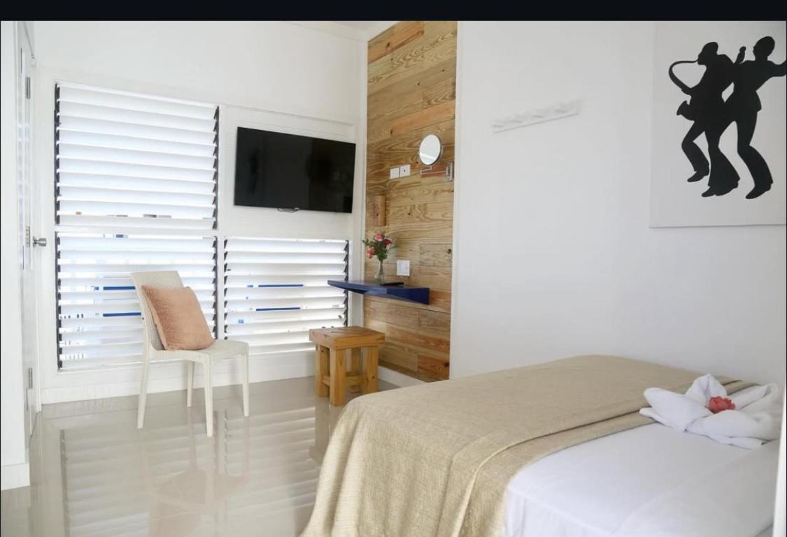 Begana Cliff Negril