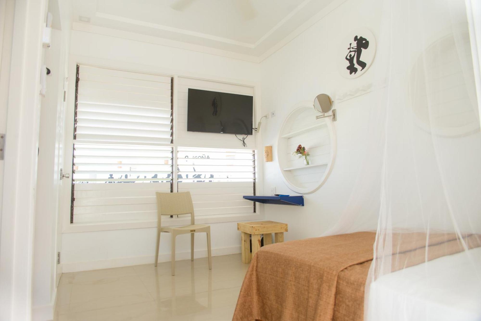 Begana Cliff Hotel Negril