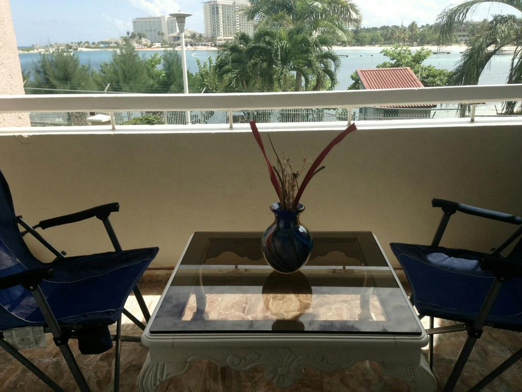 Aparthotel Fisherman's Point Beach-front Condomania Ocho Rios