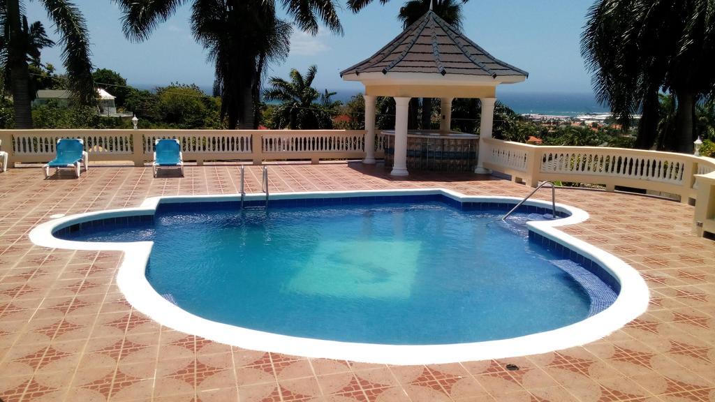 Guest house Steel Montego Bay