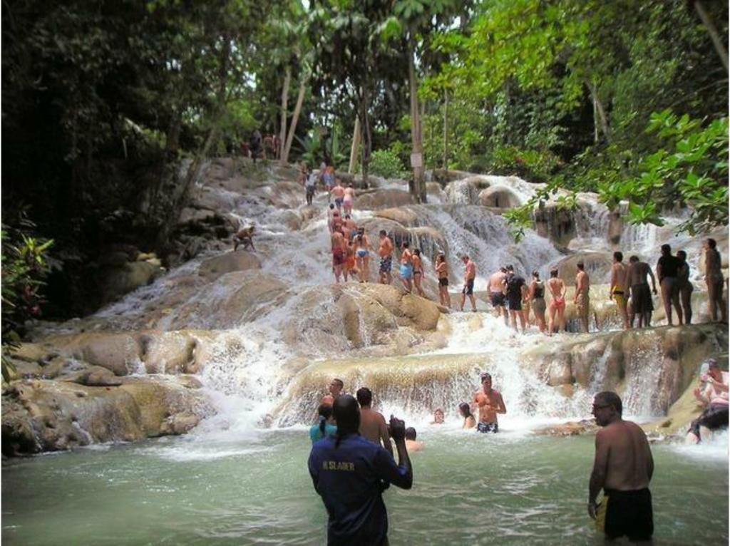Fisherman's Point Beach-front Condomania Ocho Rios