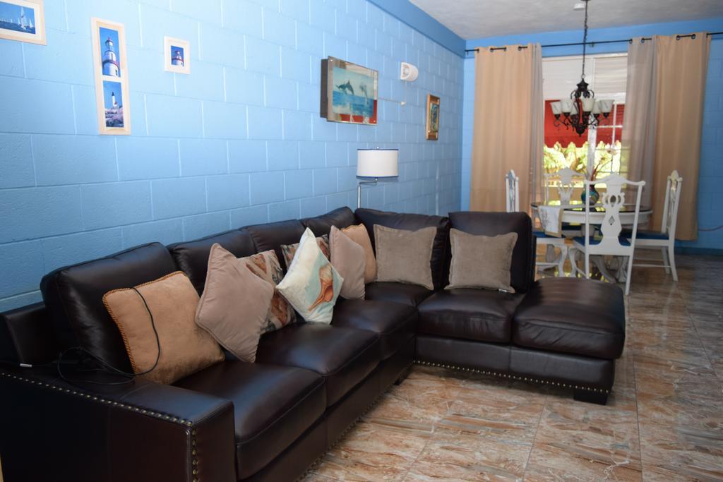 Fisherman's Point Beach-front Condomania 3* Ocho Rios