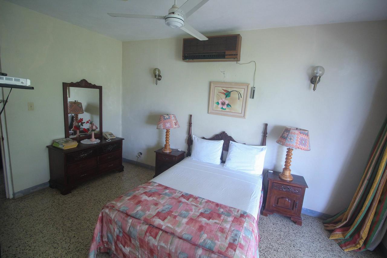 Sahara Hostel *