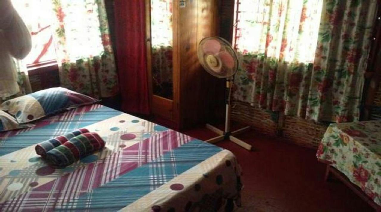 Guest house Shades