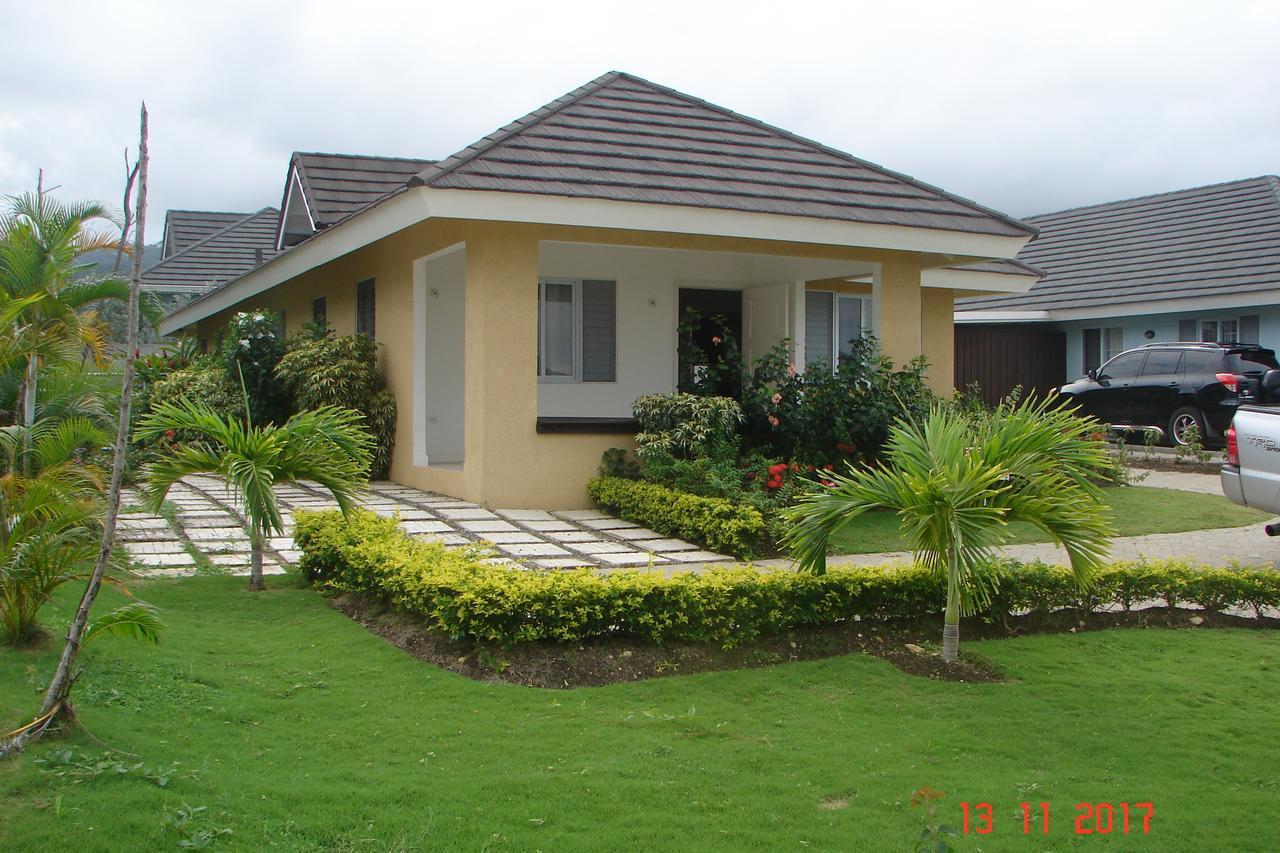 Villa - Heroes Villa, Ac, Security, Access To Pool, Playground & Private - Welcome Breakfast Basket