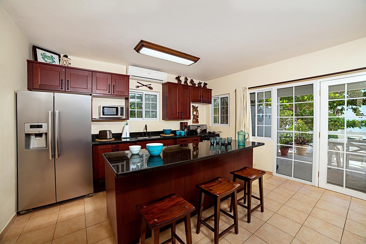 Hotel House Condos,