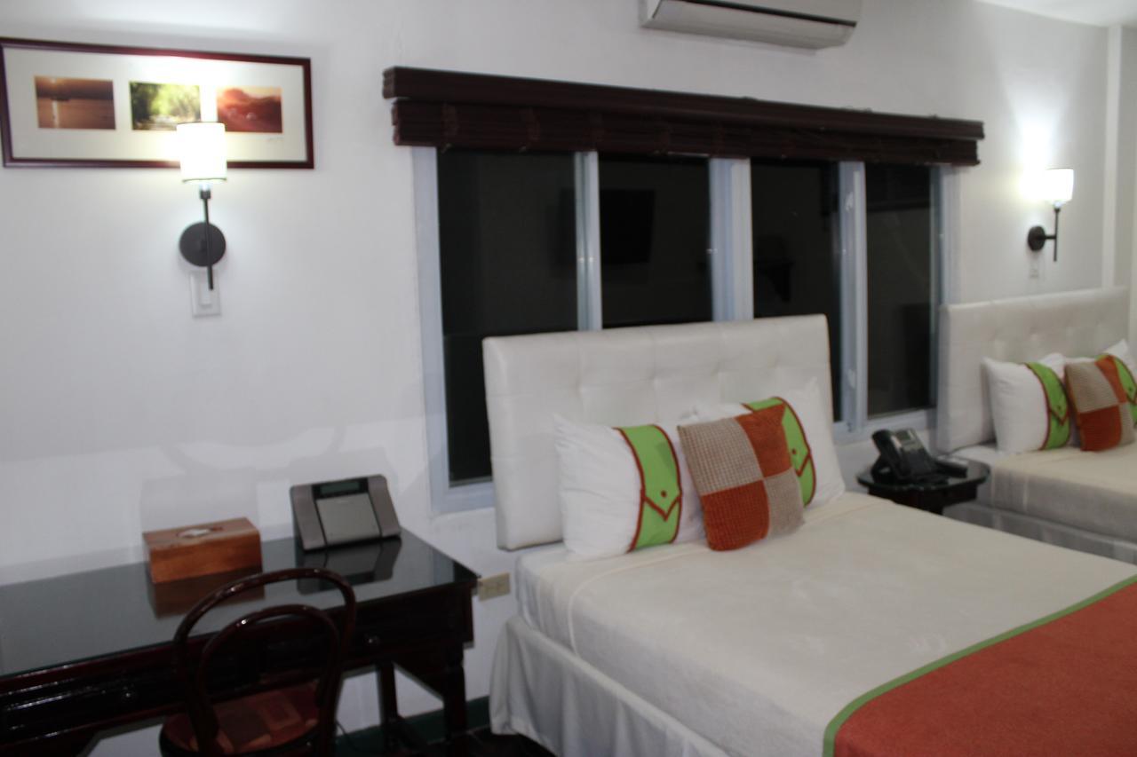 Altamont West Hotel
