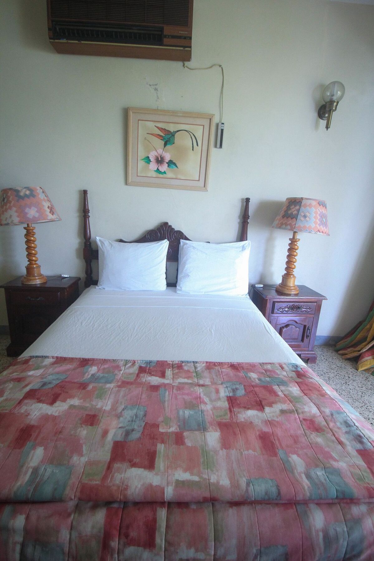 Sahara Hostel *