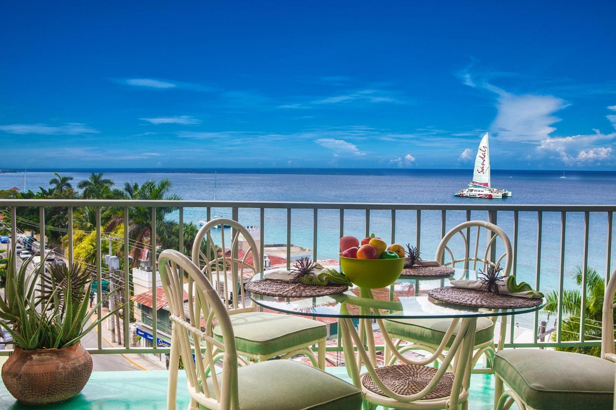 Montego Bay Club Apartments *